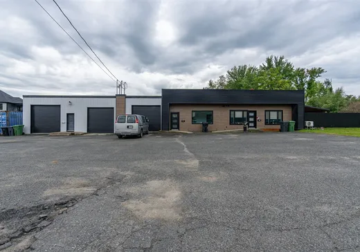 Propriété commerciale à vendre - 374-380 Rue du Roi, Val des Sources, J1T1S8