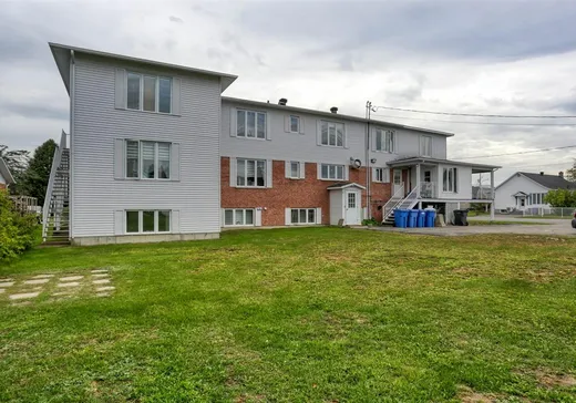 Propriété commerciale à vendre - 611 207e Avenue, St-Mathieu-Du-Parc, G9T 3M2