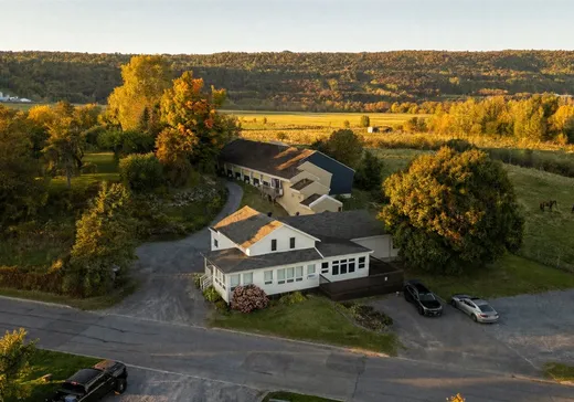 Commercial Property for Sale - 48 Ch. du Cap-Tourmente, Sainte-Brigitte-de-Laval, J0A 3X0