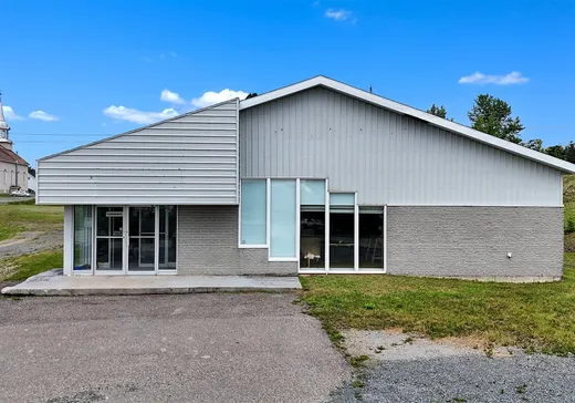 Commercial Property for Sale - 7 Rue du Parc, Rimouski, G0K 1S0