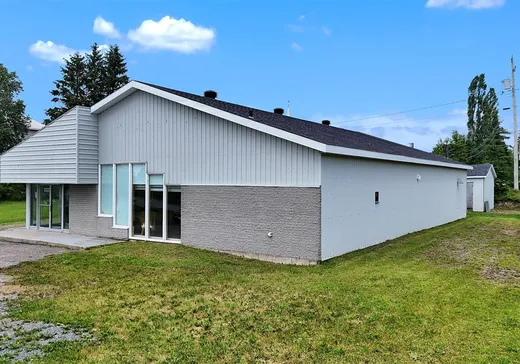 Commercial Property for Sale - 7 Rue du Parc, Rimouski, G0K 1S0