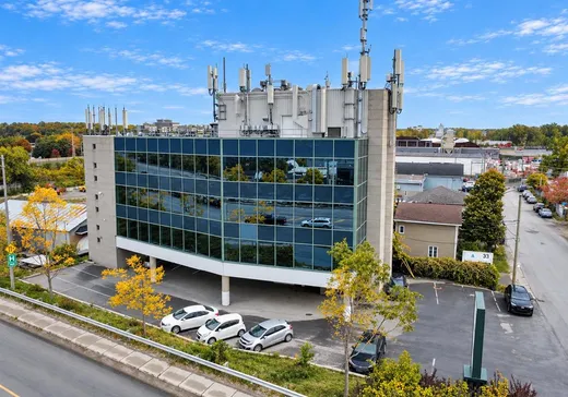 Propriété commerciale à vendre - 1555 Boul. des Laurentides, Laval (Vimont), H7M 5Y6