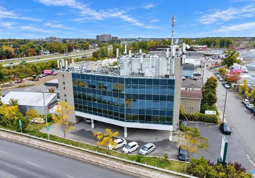 Propriété commerciale à vendre - 1555 Boul. des Laurentides, Laval (Vimont), H7M 5Y6