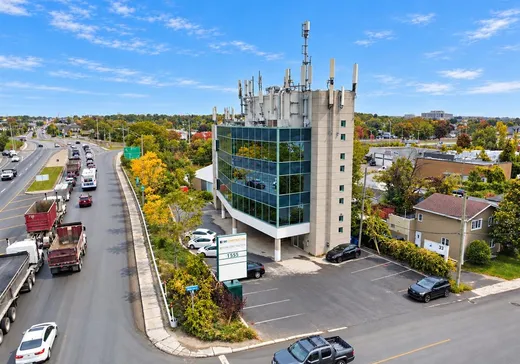 Propriété commerciale à vendre - 1555 Boul. des Laurentides, Laval (Vimont), H7M 5Y6