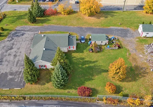 Propriété commerciale à vendre - 2623 Boul. du Curé-Labelle, Prévost, J0R 1T0