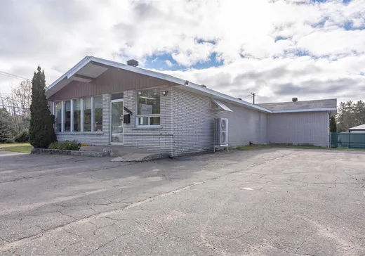 Commercial Property for Sale - 5582 Boul. des Hêtres, Shawinigan, G9N 4W1