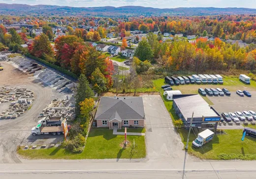 Propriété commerciale à vendre - 5426 Boul. Bourque, Rock Forest, J1N1H3
