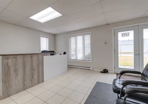 Industrial Building for Sale - 1215 Rue de l'Acadie, Victoriaville, G6T 1W4