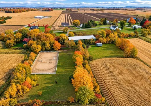 Ferme à vendre - 1127 7e Rang, St-Dominique, J0H 1L0
