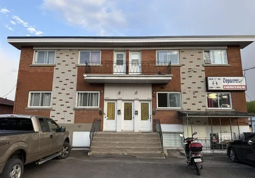 Propriété commerciale à vendre - 8380-8388 Boul. Lévesque E., Laval (Laval-sur-le-lac), H7A1W3