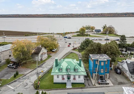 Propriété commerciale à vendre - 8036Z Av. Royale, Château-Richer, G0A1N0