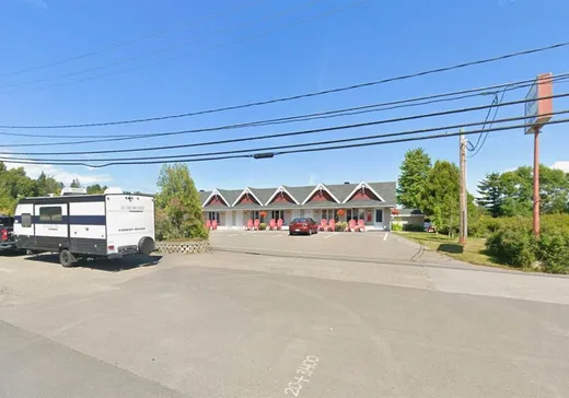 Commercial Property for Sale - 43 Boul. Cartier, Rivière-du-Loup, G5R 5Z3
