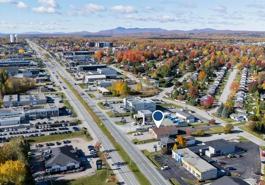 Propriété commerciale à vendre - 4579 Boul. Bourque, Sherbrooke, J1N 2G6