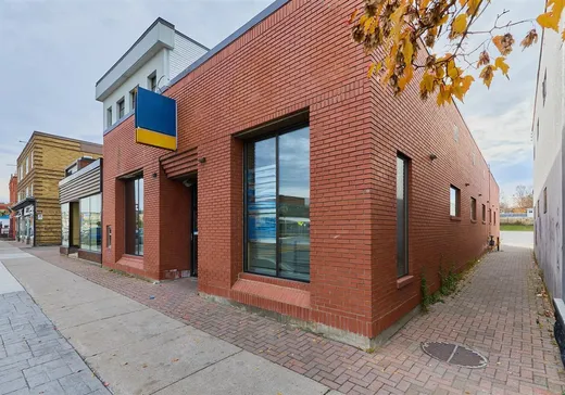 Propriété commerciale à vendre - 470 Rue Principale, Lachute, J8H 1Y3