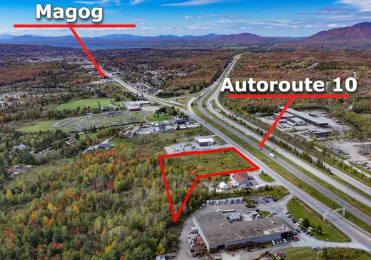 Terrain à vendre - Rue Sherbroo Rue Sherbrooke, Magog, J1X 5R2