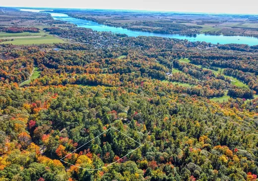 Terrain à vendre -  Ch. du Circuit, Papineauville, J0V1L0