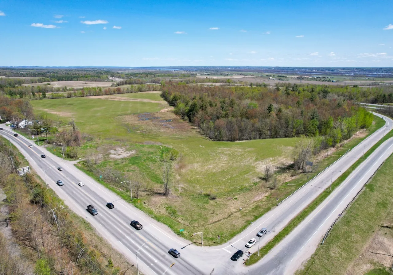 Terrain à vendre -  Av. de Buckingham, Gatineau, J8L 2E9