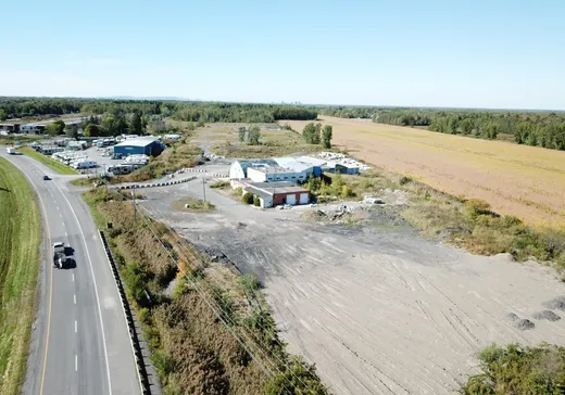 Terrain à vendre - 955 Boul. St-Luc, Saint-Jean-sur-Richelieu, J2W1B6