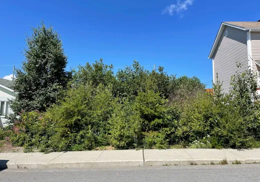 Terrain à vendre - 841 Av. Chartier, Amos, J0Y1Z0