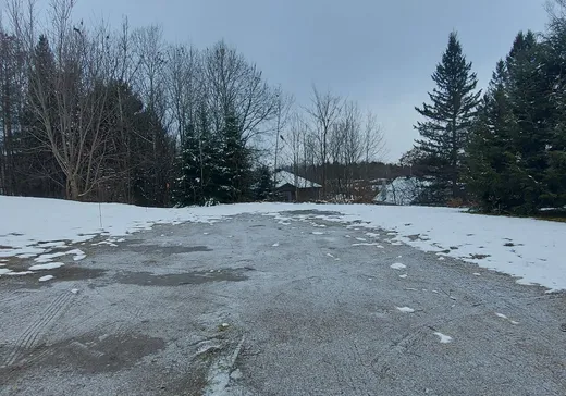 Terrain à vendre -  Rue Coursol, Mont-Laurier, J9L 1A5