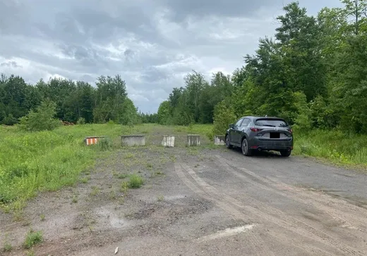 Terrain à vendre -  Boul. de l'Aéroparc, Lachute, J8H 3R8