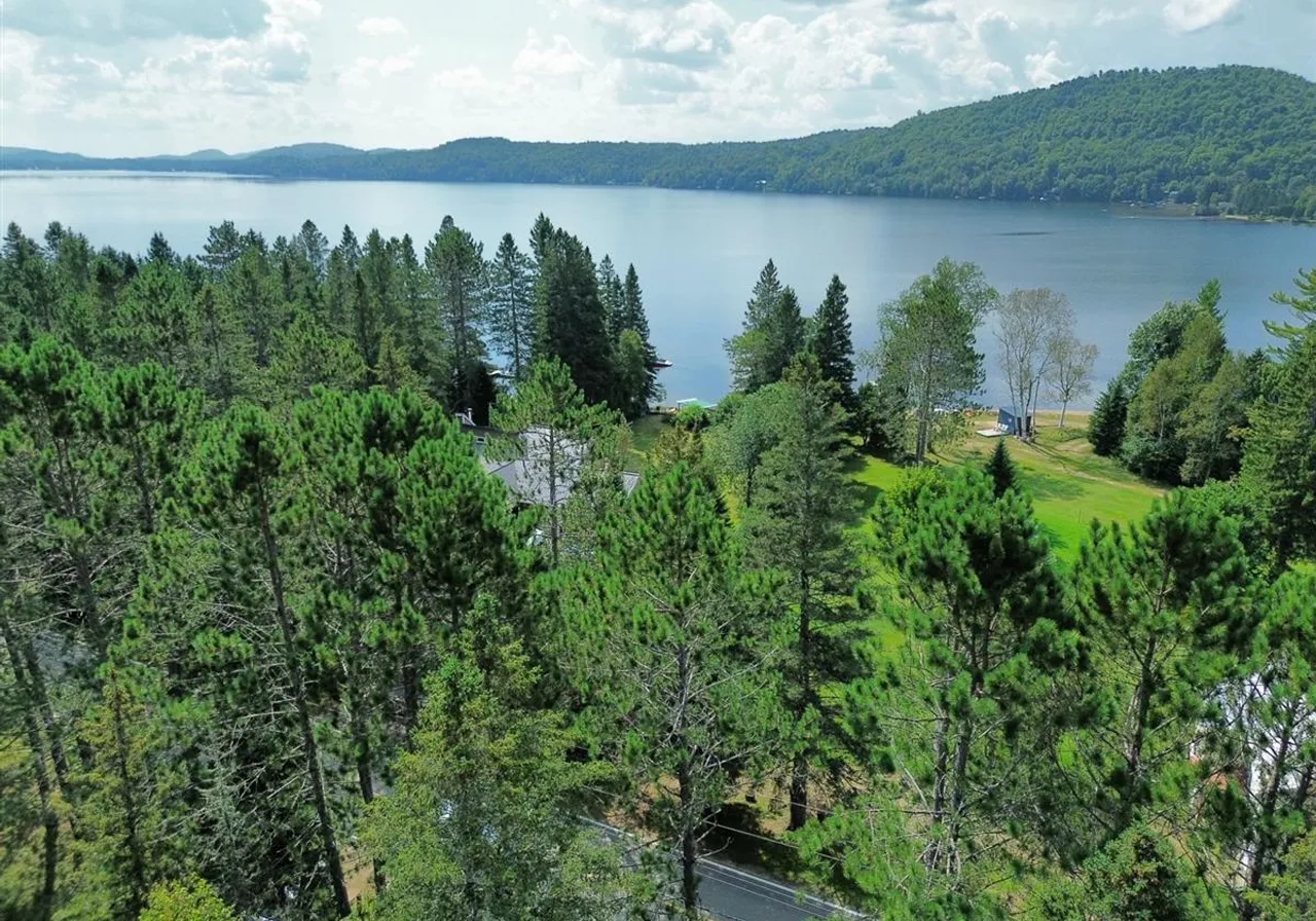 Terrain à vendre -  Ch. du Tour-du-Lac, Lac-Des-Plages, J0T 1K0