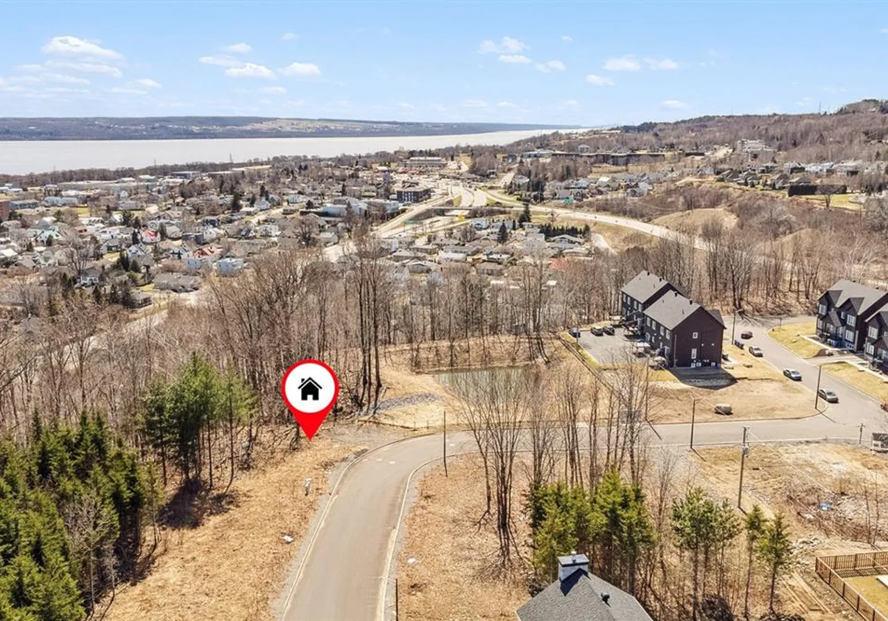 Land for Sale - 231 Rue du Belvédère, Beaupré, G0A 1E0