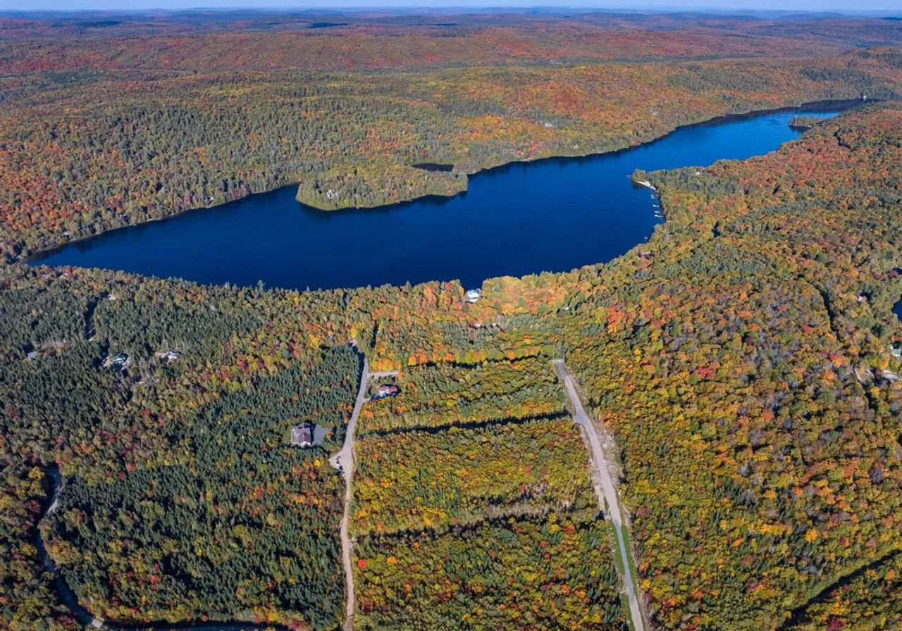 Terrain à vendre -  Mtée Lemay, Lac-Des-Aigles, G0K 1V0