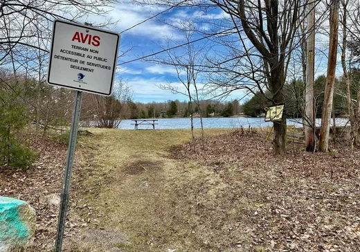 Terrain à vendre -  Ch. Janitens, Brownsburg-Chatham, J8G 1B9