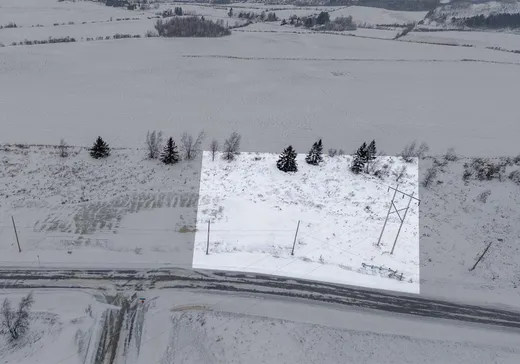 Terrain à vendre -  Rue Étienne-Desmarteau, Beaupré, H0H0H0