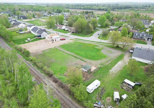 Terrain à vendre -  Rue Guèvremont, St-Cyrille-De-Wendover, J1Z 1H9