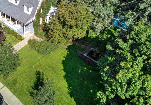 Terrain à vendre -  Av. Edison, Saint-Lambert, J4R2P5