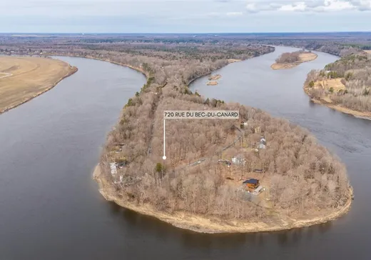 Terrain à vendre - 720 Rue du Bec-du-Canard, St-Nicephore, J2A3G1
