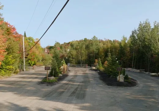 Land for Sale -  Rue des Gardénias, Val David, J0T 2N0