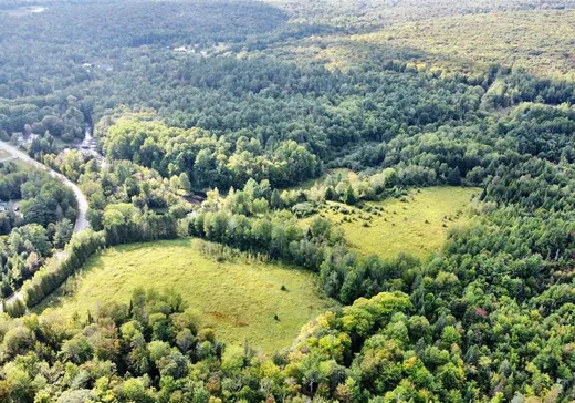 Land for Sale -  Mtée Crépeau, Saint-Calixte, J0K 1Z0