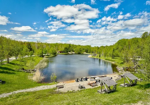Terrain à vendre - 12 Place de la Réserve, Eastman, J0E 1P0