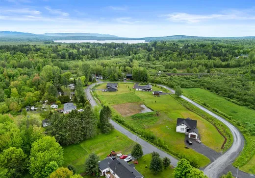 Terrain à vendre - 8 Rue Dumont, Lac-Brome, J0E 1R0