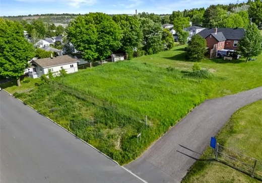 Terrain à vendre -  Rue Breault, Val des Sources, J1T 1J6