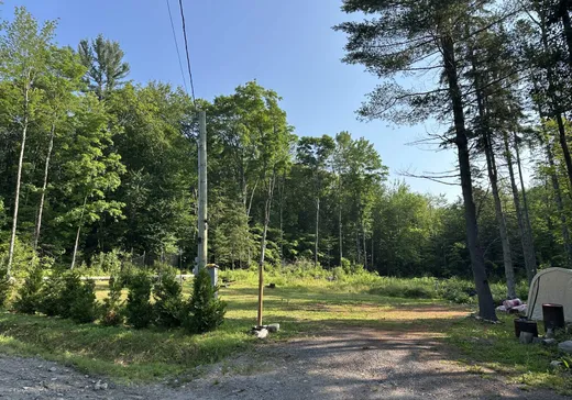 Terrain à vendre - 170 Rue Pagé, Saint-Calixte, J0K1Z0
