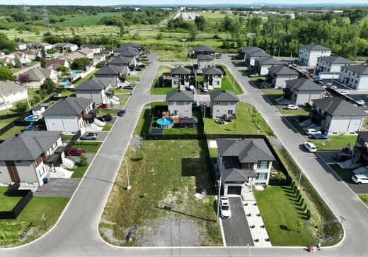 Terrain à vendre -  Rue Jeanne-Laperle, Salaberry-de-Valleyfield, J6S 0P9