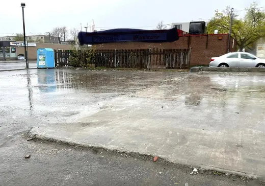 Terrain à vendre - 273 Boul. Cartier O., Laval (Laval-des-Rapides), H7N 2H9
