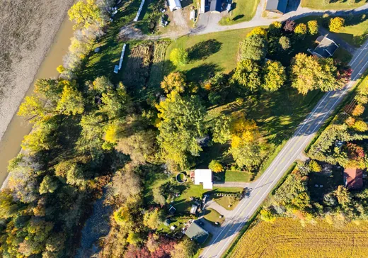 Land for Sale - 230 Rue Notre-Dame, Champlain, G0X 1C0