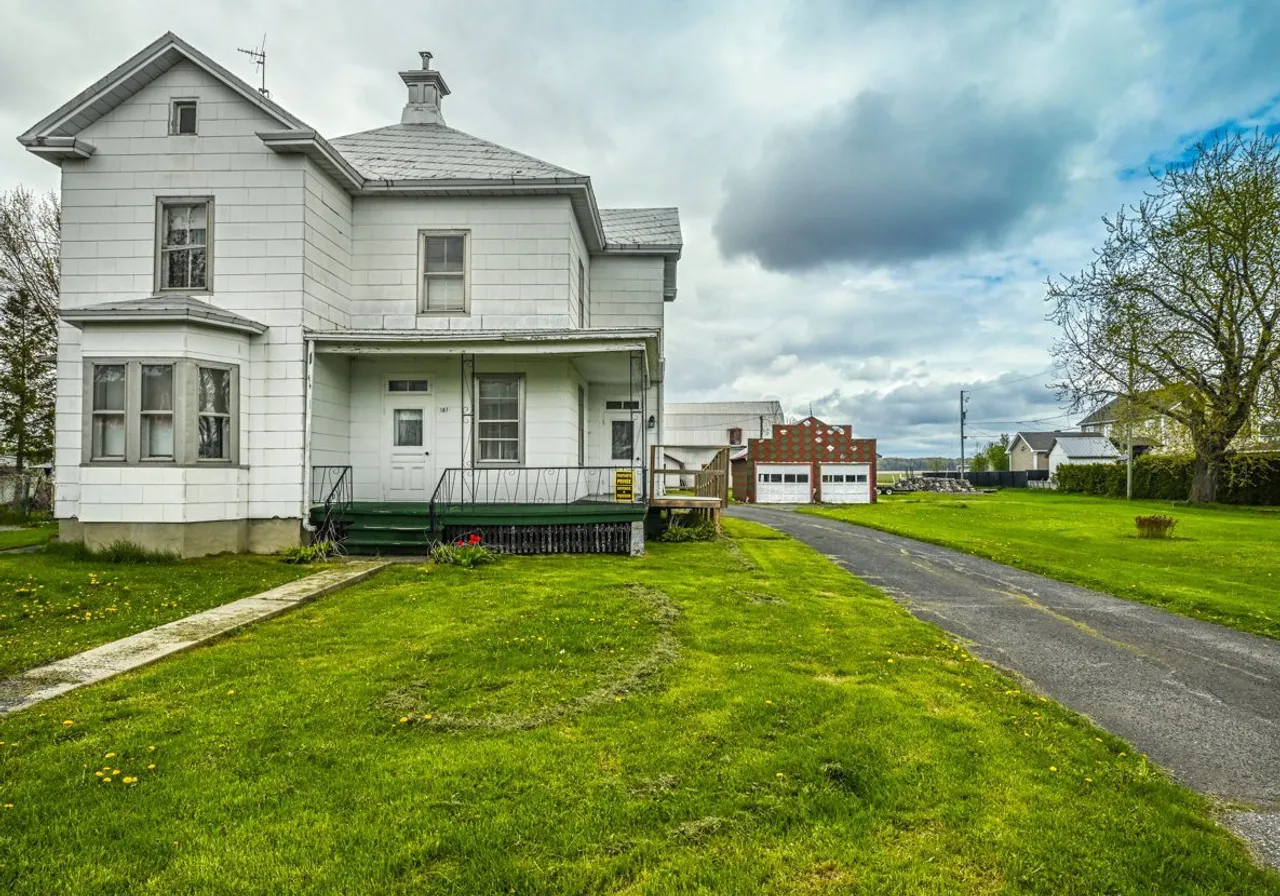 187 Route Yamaska — photo 3