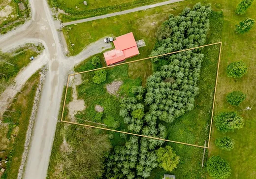 Terrain à vendre - 55 Rue des Pommiers, Dixville, J0B 1P0