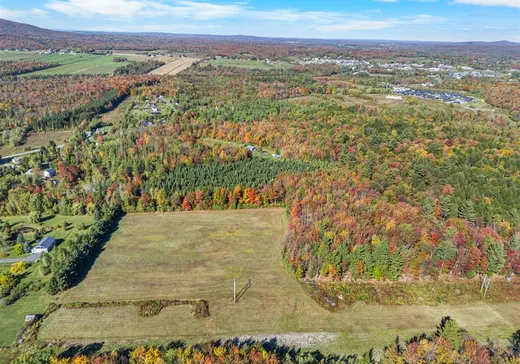 Terrain à vendre - 8Z Rue Western, Waterloo, J0E 2N0