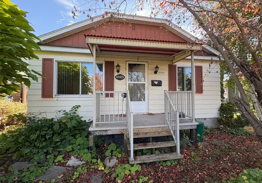 Terrain à vendre - 4525Z Rue Redmond, St-Hubert, J3Y 2C1