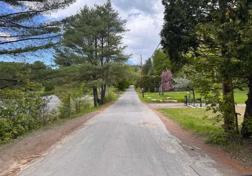 Terrain à vendre - 2 Rue de la Vallée, Sainte-Adèle, J8B2A1