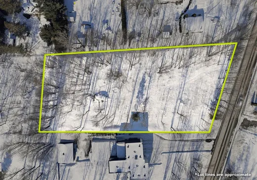Terrain à vendre - 675 Ch. Hemming, Drummondville, J2B8S1