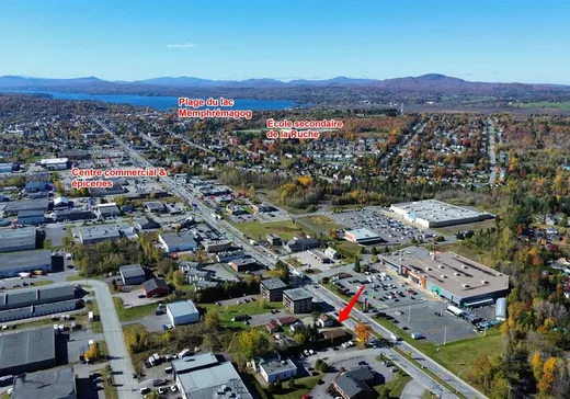 Terrain à vendre - 2150 Rue Sherbrooke, Magog, J1X 2T3