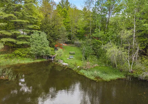Terrain à vendre - Av. des Ceri Av. des Cerisiers, Orford, J1X 6W8